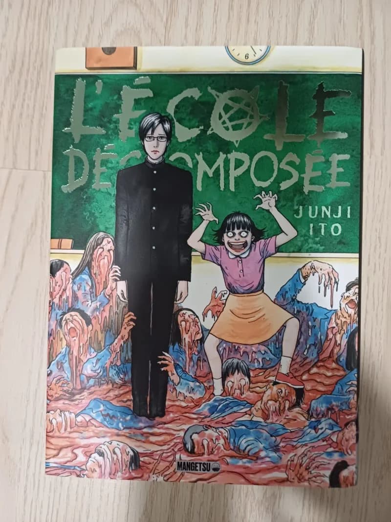 L'École décomposée - Junji Ito école décomposée