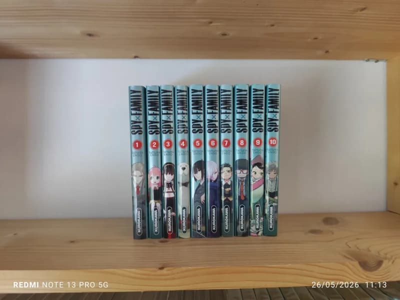 🕵️ Spy x Family Tomes 1 à 10 VF – Très bon état